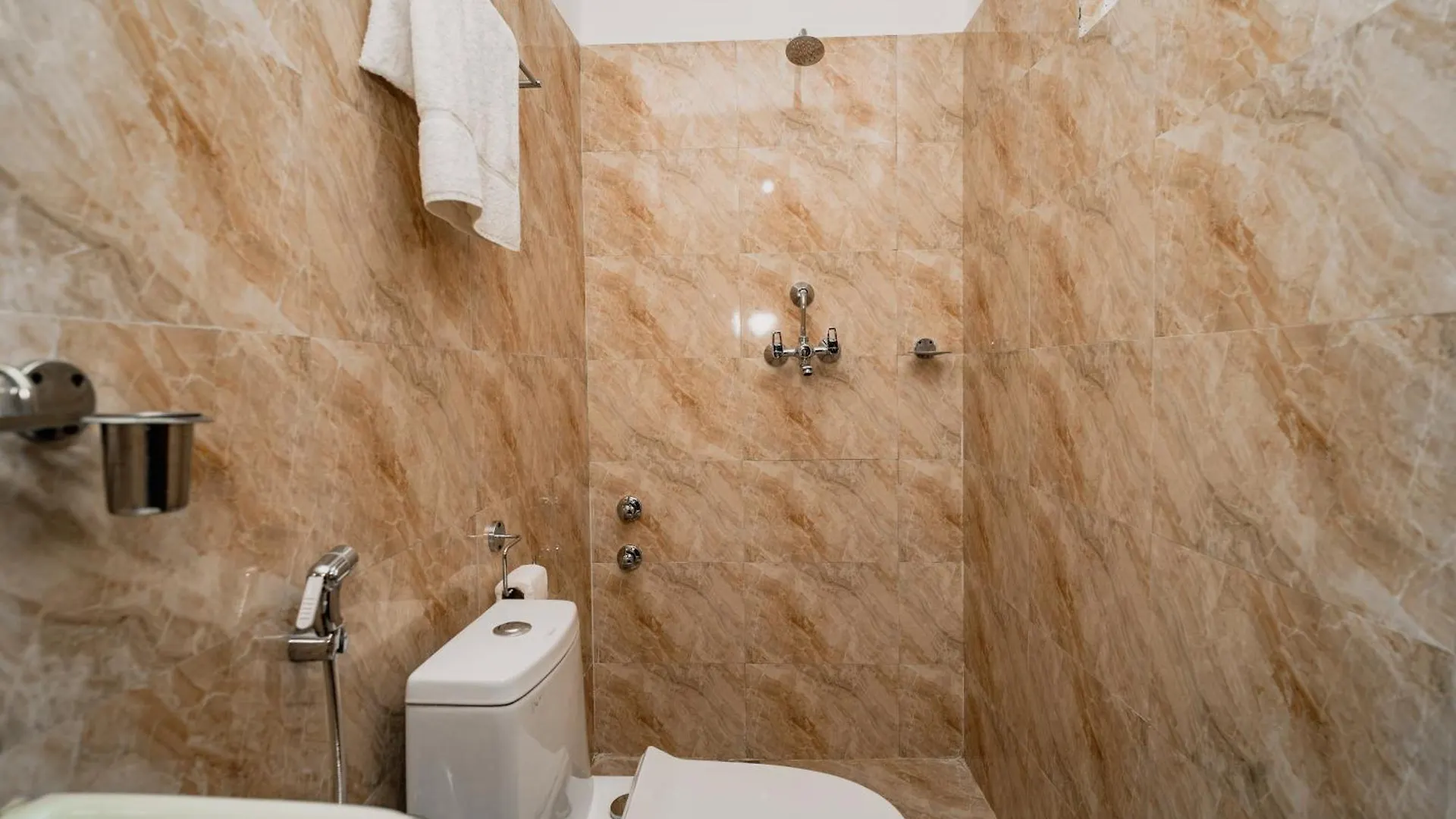 **  Hotel Aashraya Home Katmandou Népal